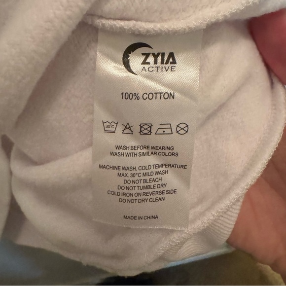 Zyia Active White Mountain Patch Crewneck Sweatshirt Size 3X - Picture 9 of 9